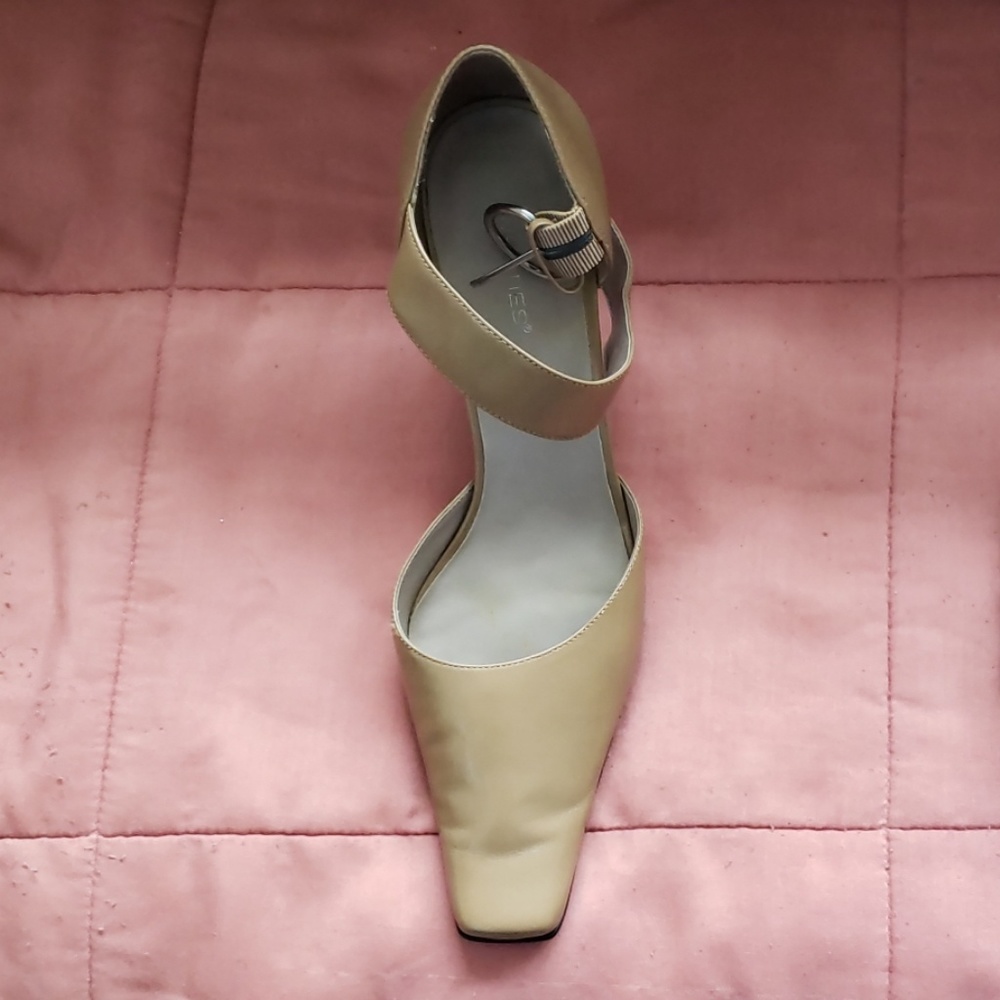 Westies Heels